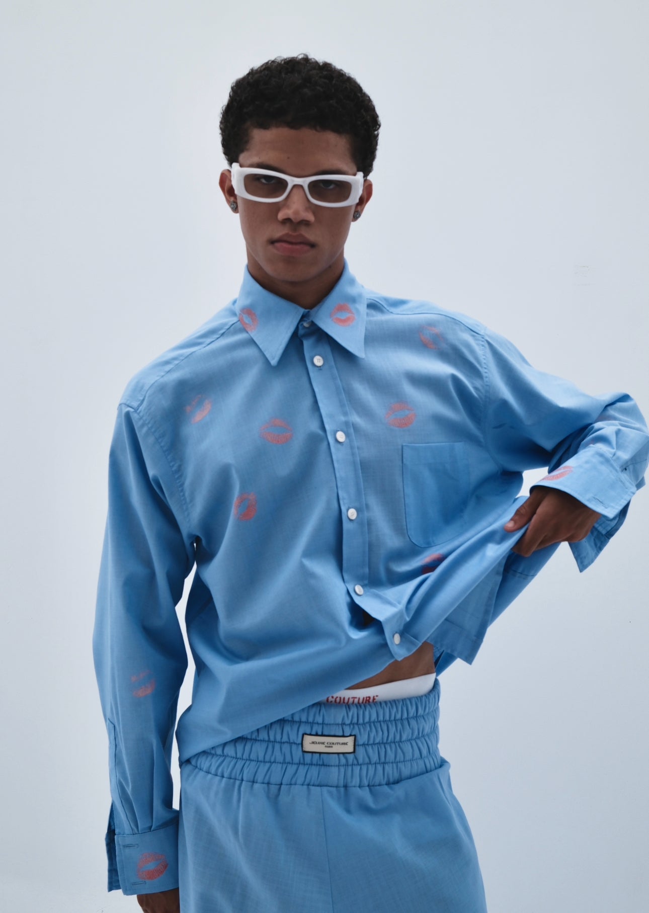 Blue kiss shirt